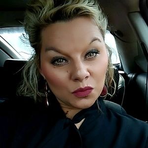 Meet your Posher, Kandi